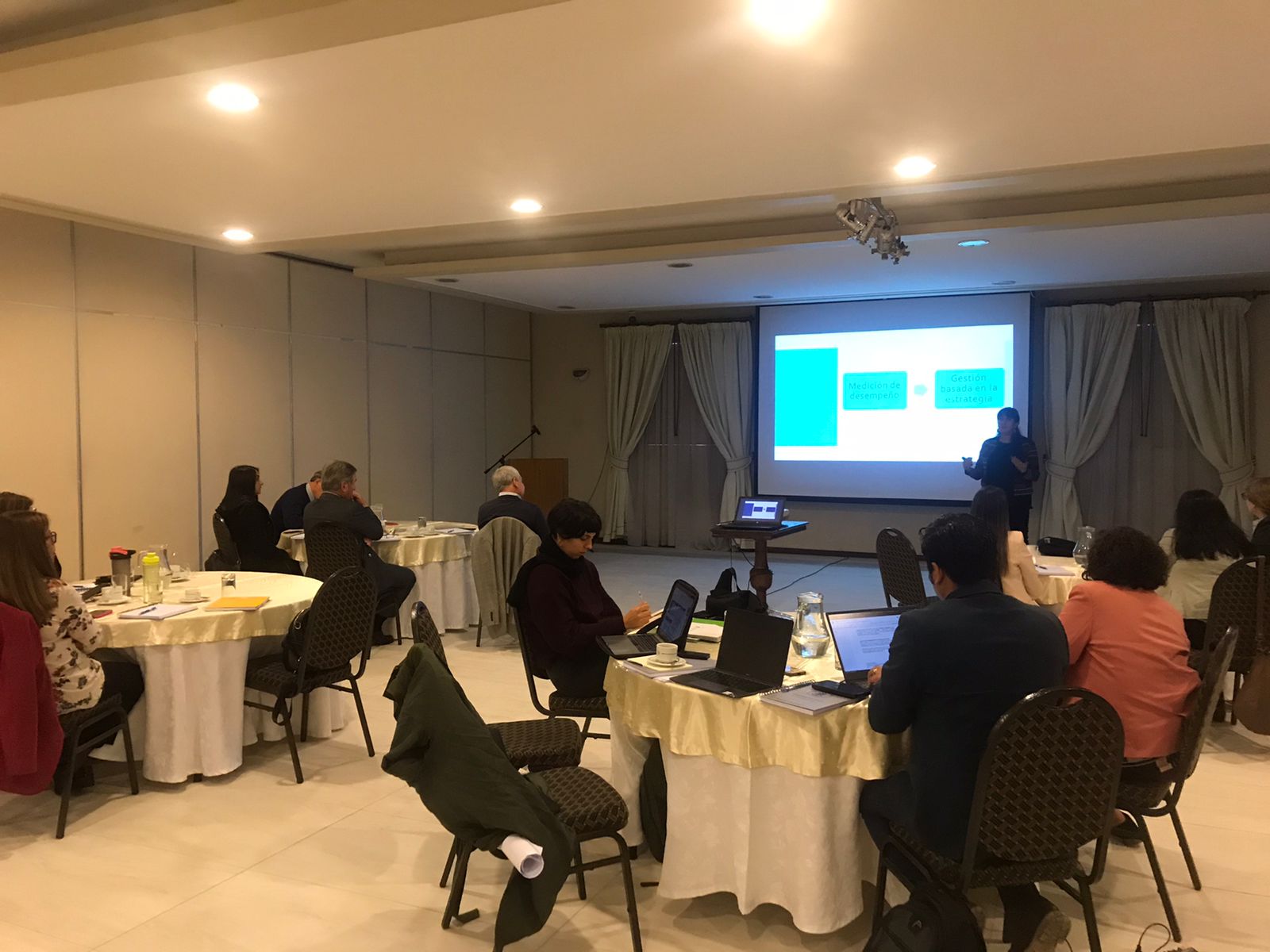 CONEXIUM realiza “Seminario de Gestión Escolar Estratégica” para establecimientos de la Fundación Almirante Carlos Condell